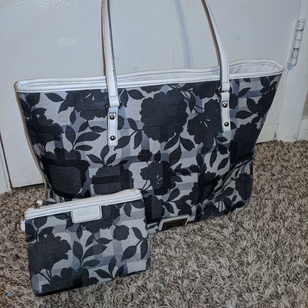 Vintage Nine West Tote Bag w/ Wristlet Set
